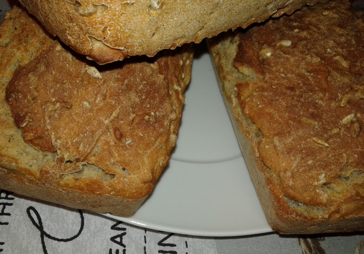 Chleb owsiano - ostropestowy foto