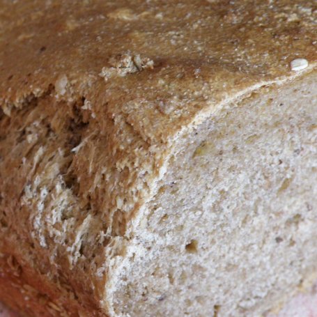 Krok 3 - Chleb pełnoziarnisty pszenno-żytni na zakwasie i drożdżach foto