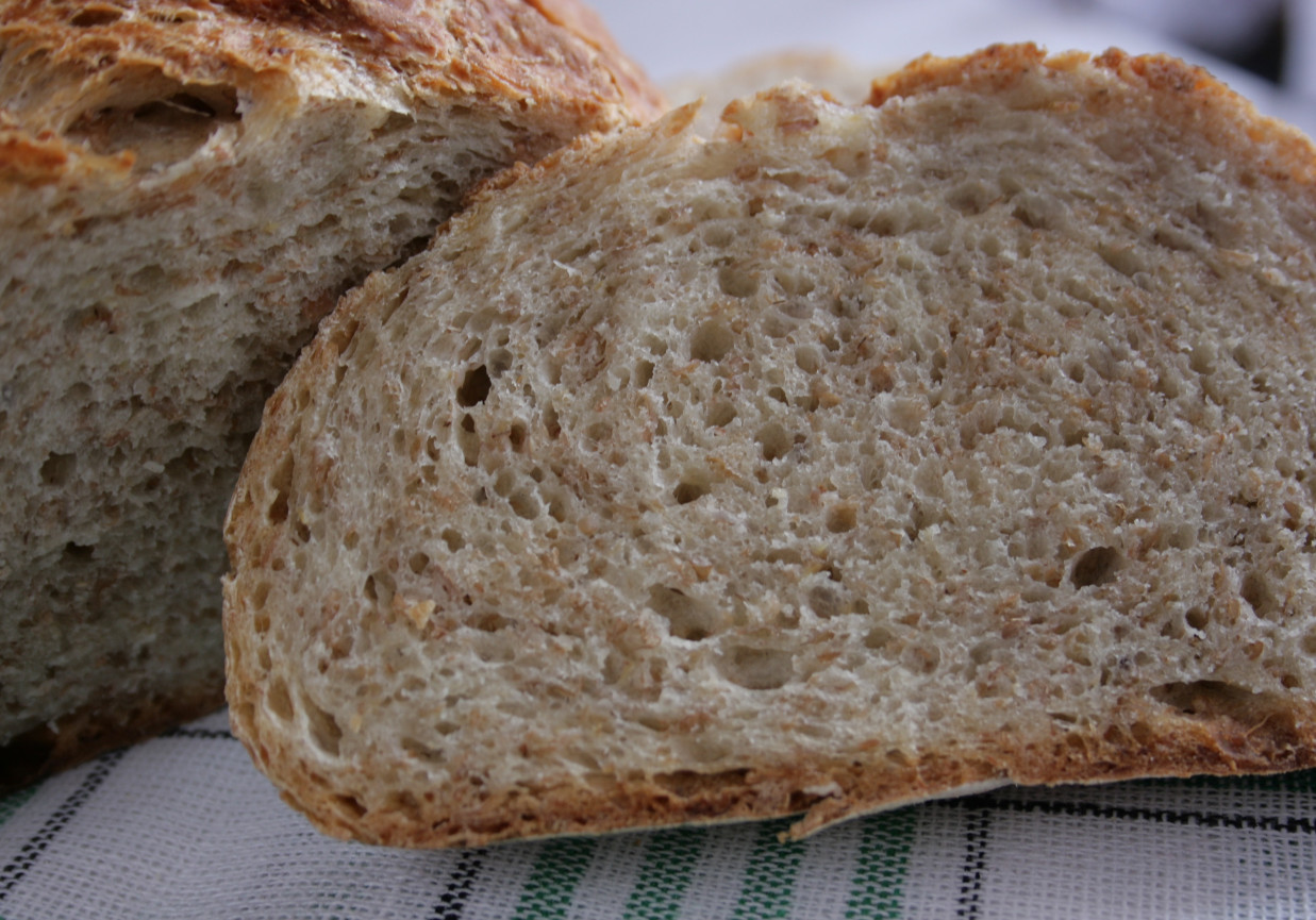 Chleb pieczony w garnku foto