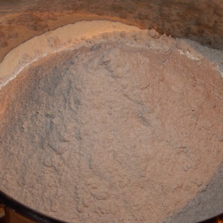 Krok 2 - Chleb pszenno-gryczany na żytnim zakwasie foto