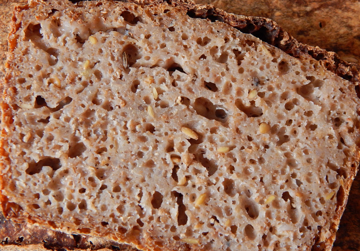 Chleb pszenno-gryczany na żytnim zakwasie foto