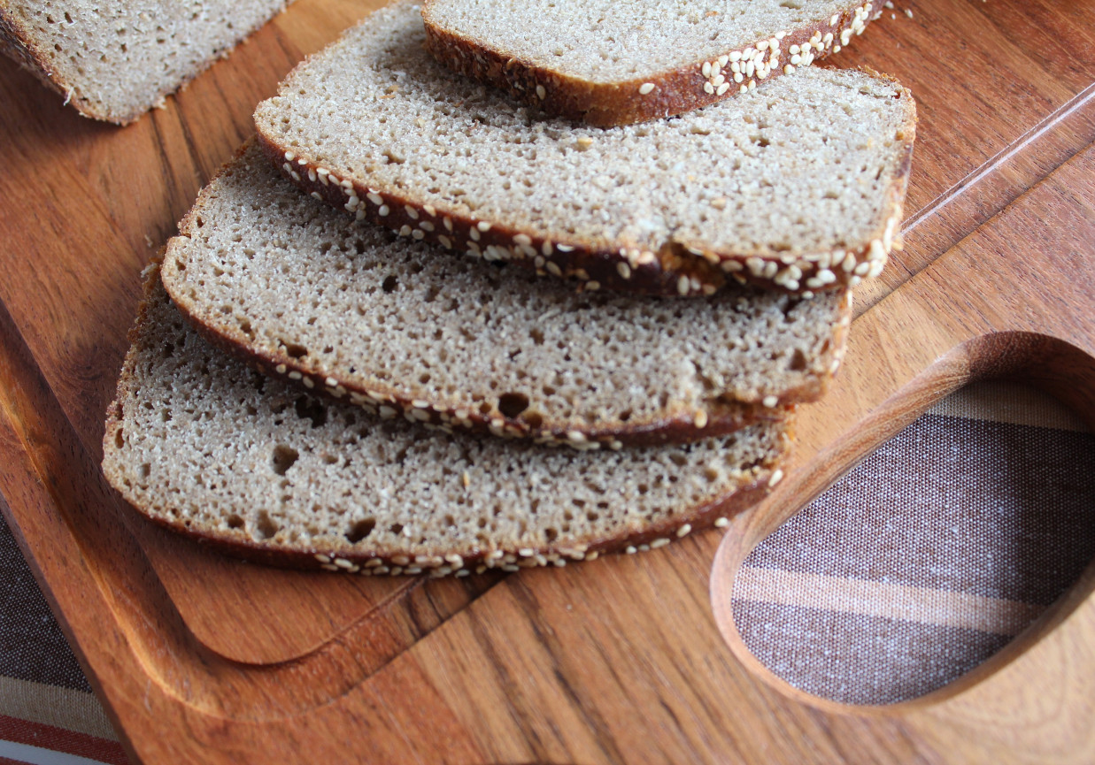 Chleb pszenno - jaglany na zakwasie foto