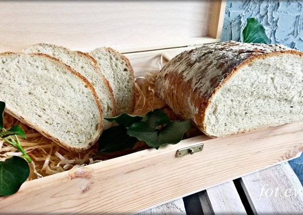 Fotografia przedstawiająca Chleb pszenno orkiszowy Zewy