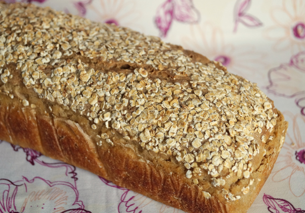 Chleb pszenno-owsiany na zakwasie foto
