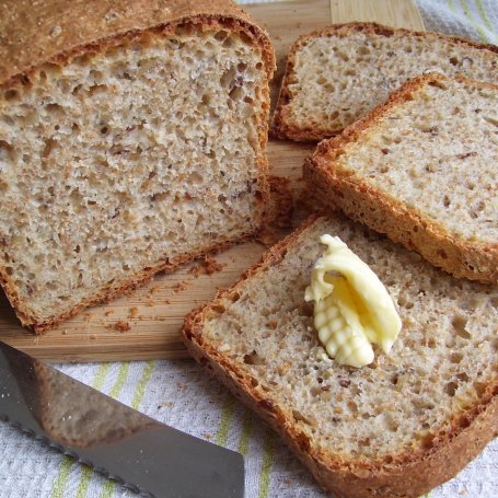 Krok 3 - Chleb pszenno-razowy (drożdże) foto