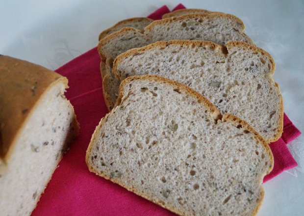 Fotografia przedstawiająca Chleb pszenno-żytni drożdżowy
