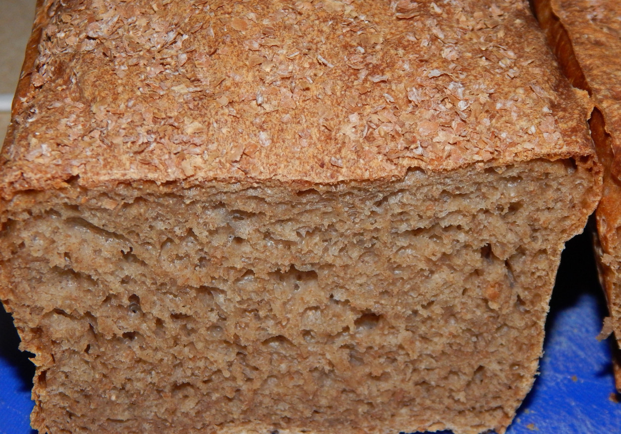 Chleb pszenno-żytni na kwasie z kiszonego kalafiora foto