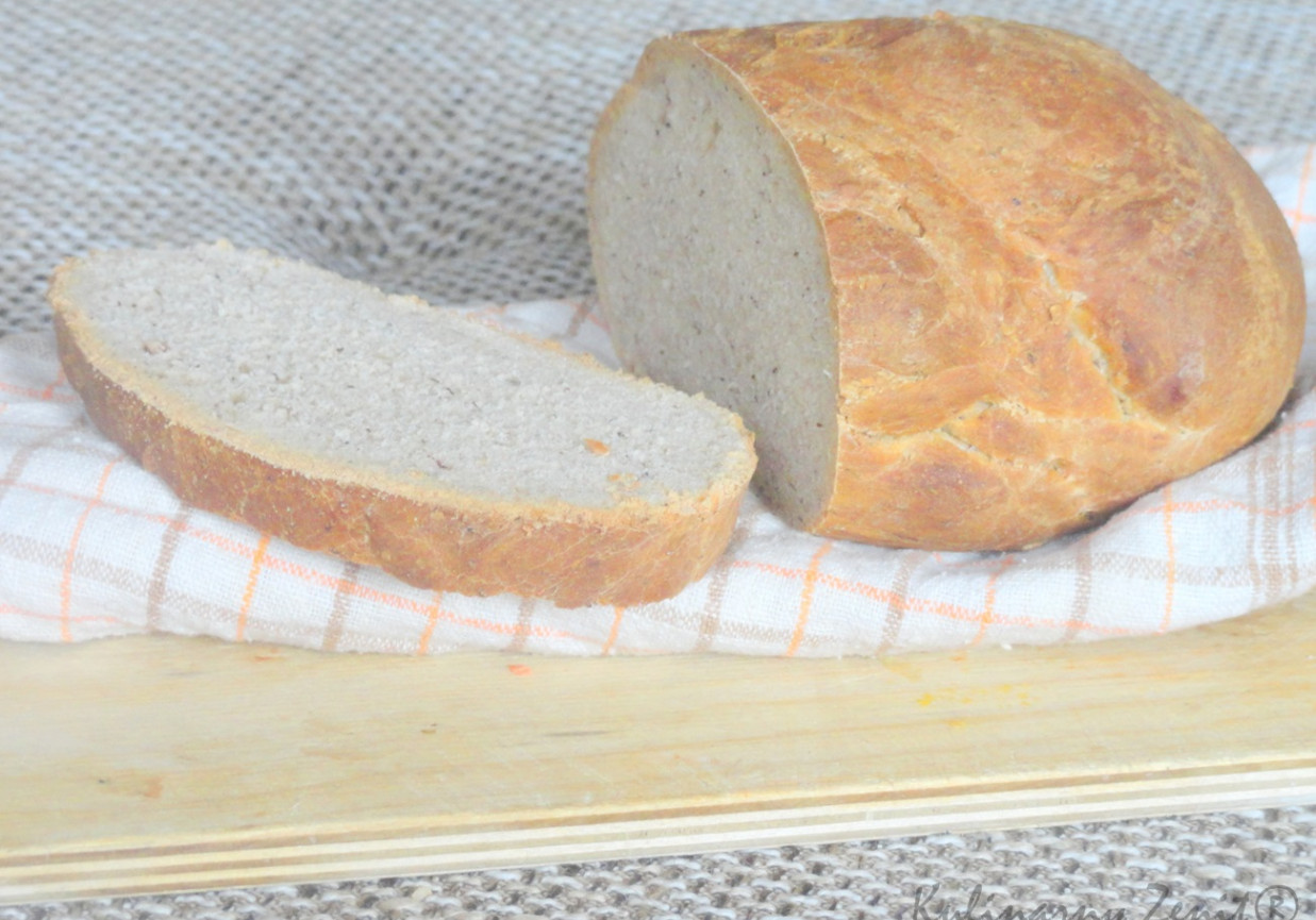 Chleb pszenno- żytni na zakwasie na żurek foto