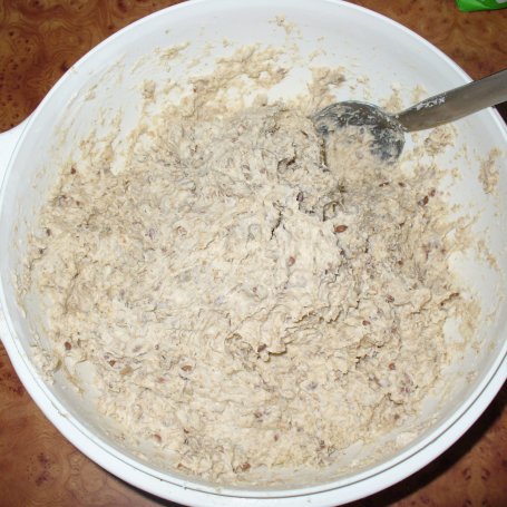 Krok 2 - Chleb pszenno- żytni z dodatkiem mąki   żytniej razowej foto