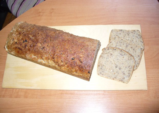 Fotografia przedstawiająca Chleb pszenno- żytni z dodatkiem mąki   żytniej razowej