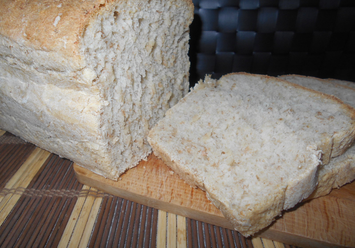 Chleb pszenno-żytni z kefirem foto