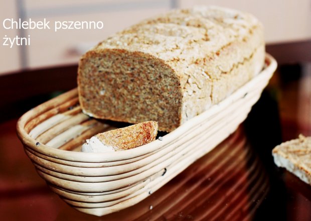 Fotografia przedstawiająca Chleb pszenno- żytni