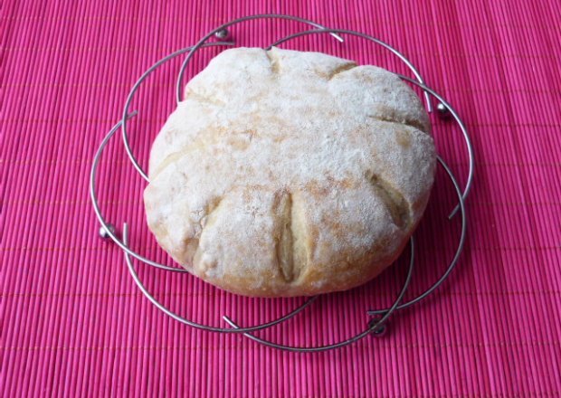Fotografia przedstawiająca Chleb pszenno-żytni na maślance