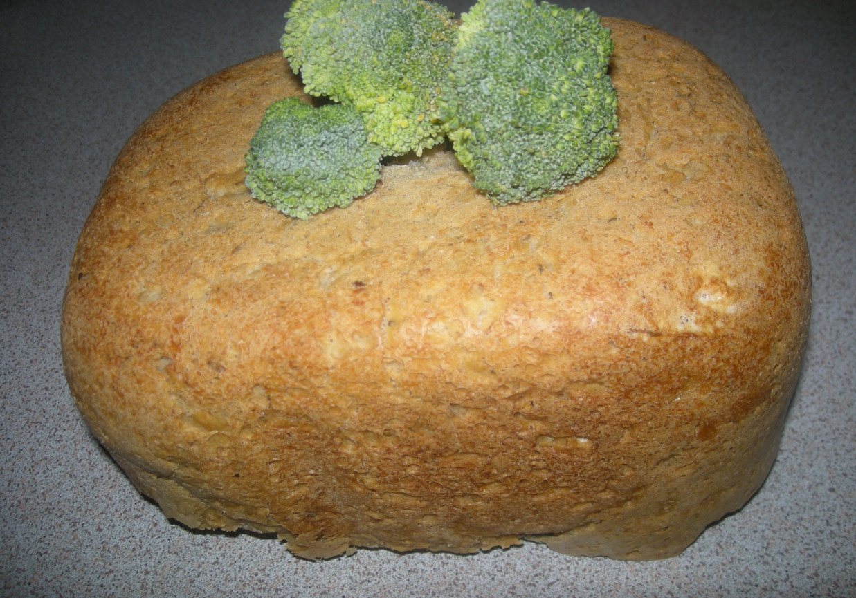 chleb pszenno-żytni z kminkiem foto
