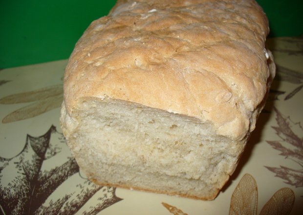 Fotografia przedstawiająca Chleb pszenny drożdżowy
