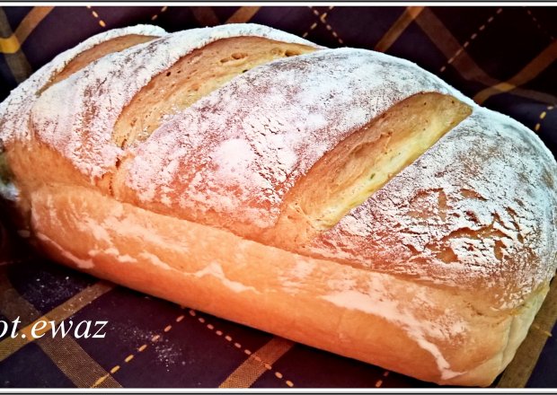 Fotografia przedstawiająca Chleb pszenny na drożdżach Zewy