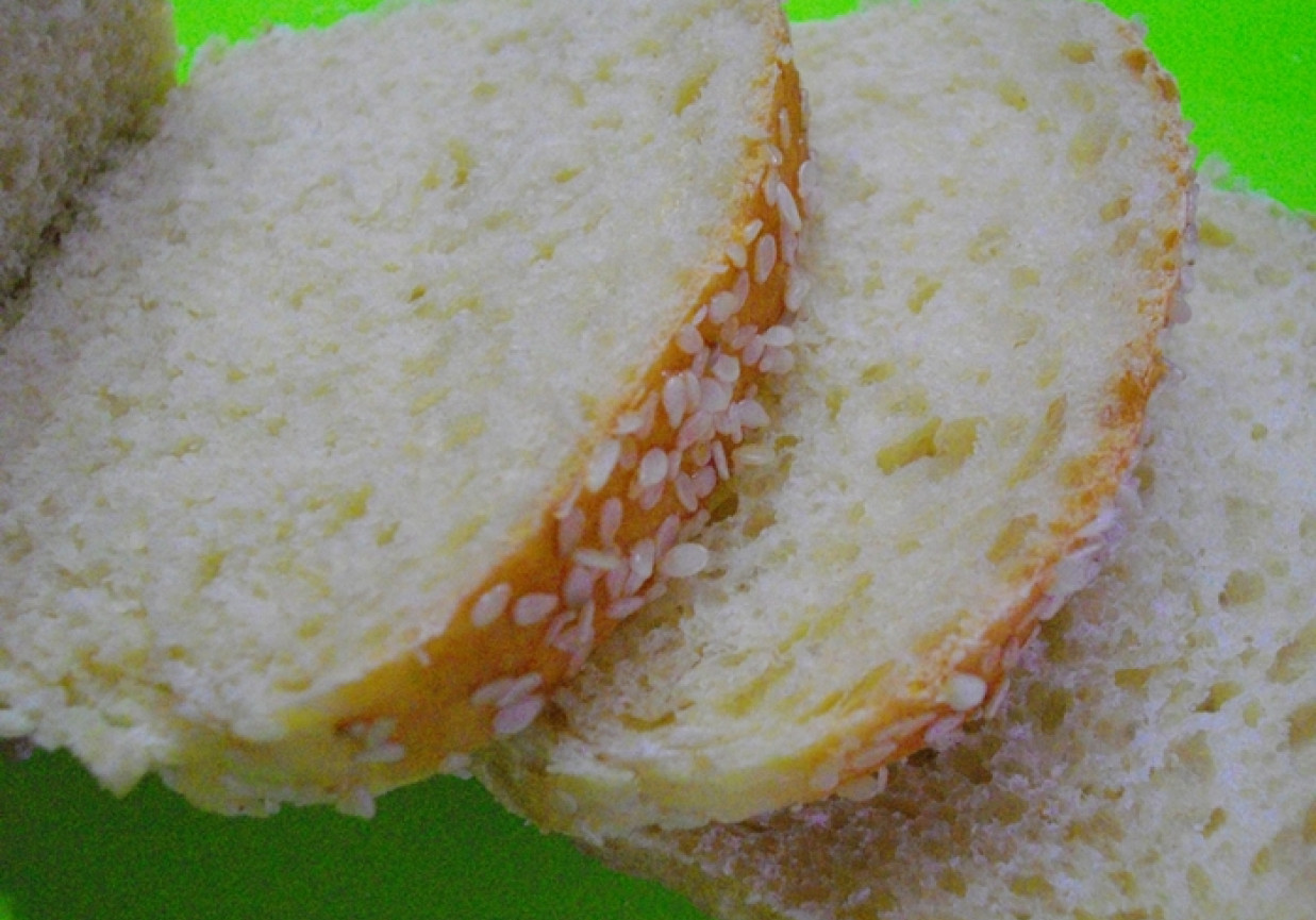 Chleb pszenny na maślance i drożdżach foto