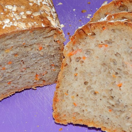 Krok 8 - Chleb pszenny na zakwasie i drożdżach - z marchewką foto