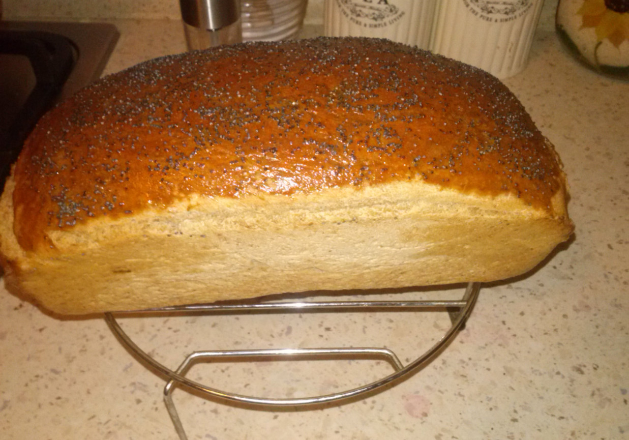 Chleb pszenny na zakwasie żytnim foto