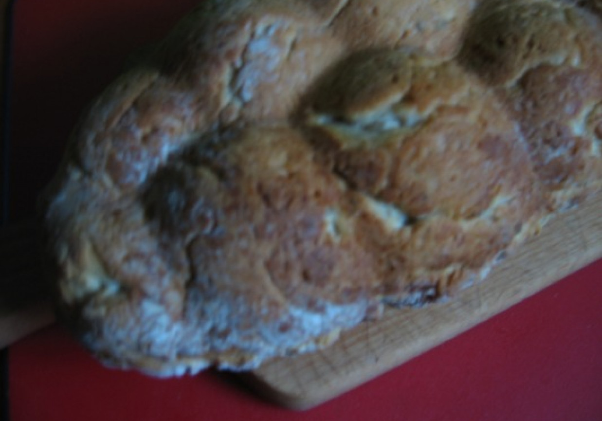 chleb pszenny o posmaku czosnku z mieszanką ziaren foto