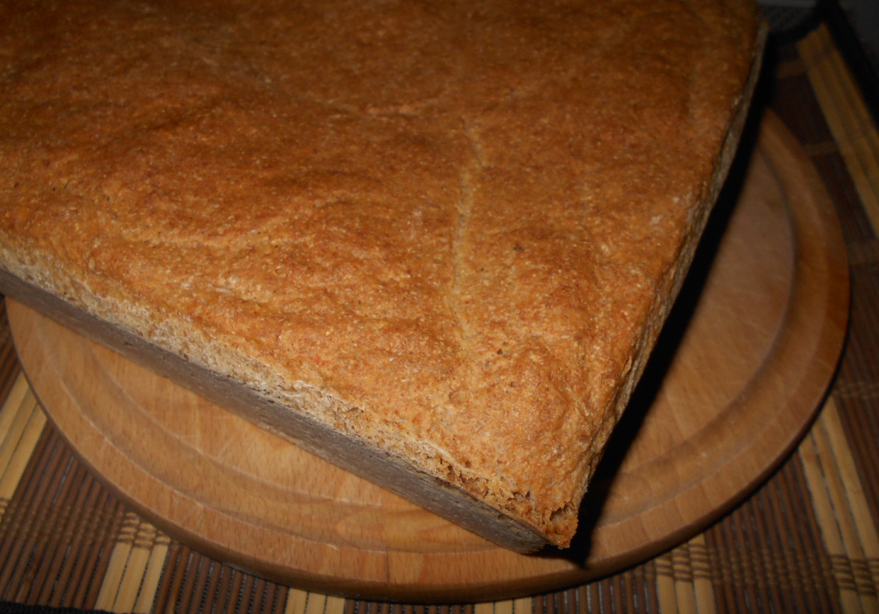 Chleb pszenny półrazowy foto