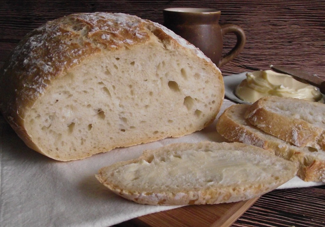 Chleb pszenny z garnka foto