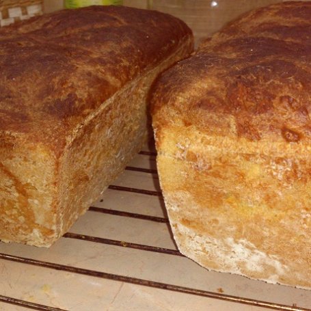 Krok 2 - Chleb pszenny z płatkami kukurydzianymi foto