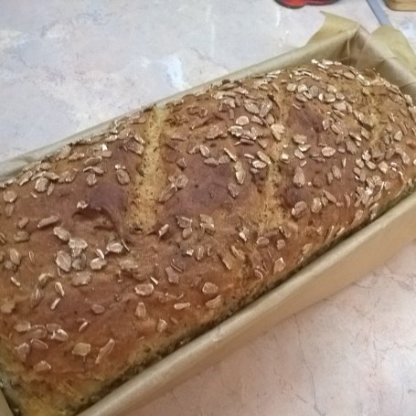 Krok 4 - Chleb pszenny z pokrzywą i płatkami żytnimi Zewy foto
