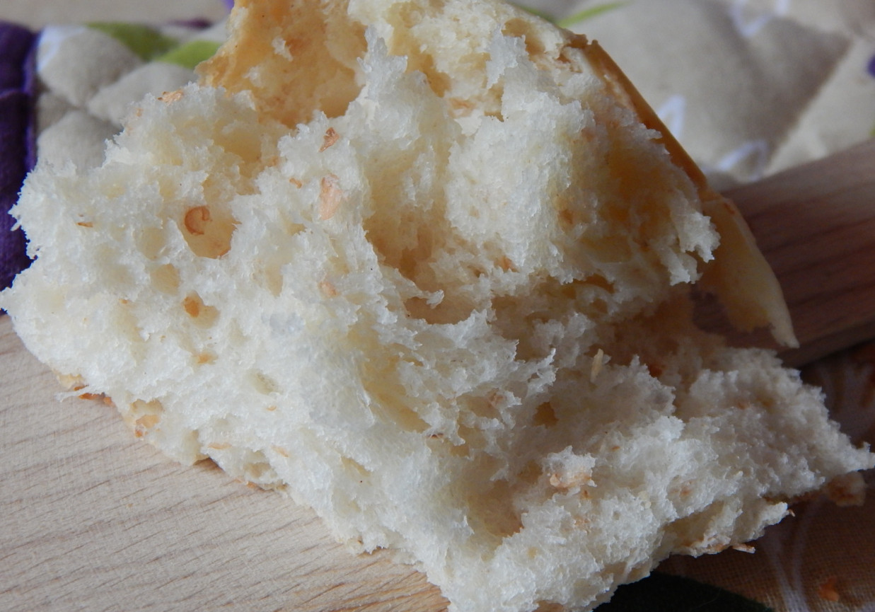 Chleb pszenny z twarogiem i kefirem foto