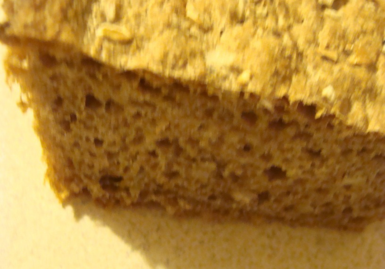 chleb razowy foto