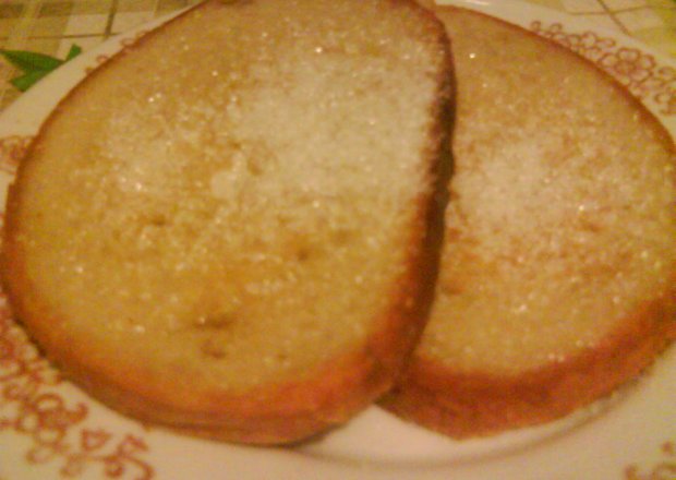 Fotografia przedstawiająca chleb smażony na oleju