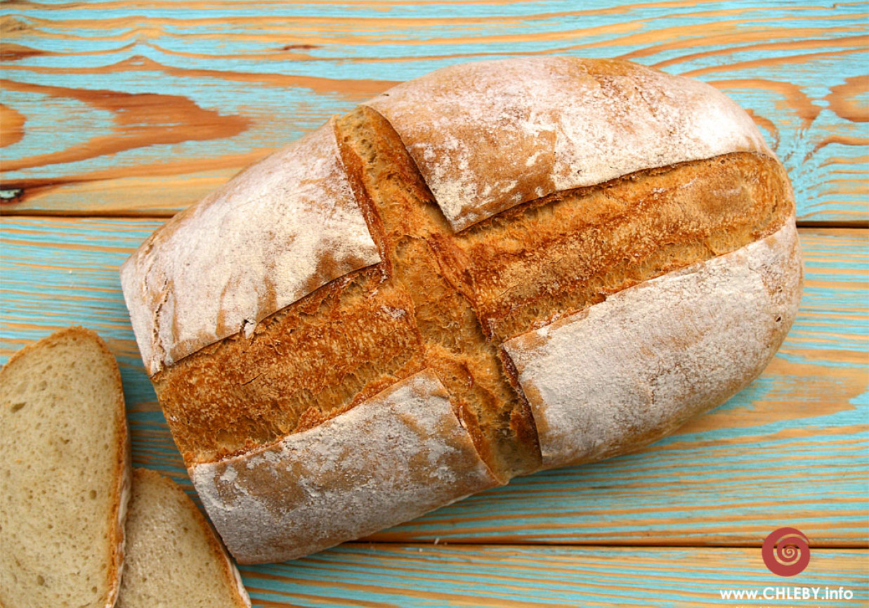 Chleb szwajcarski z garnka żeliwnego foto