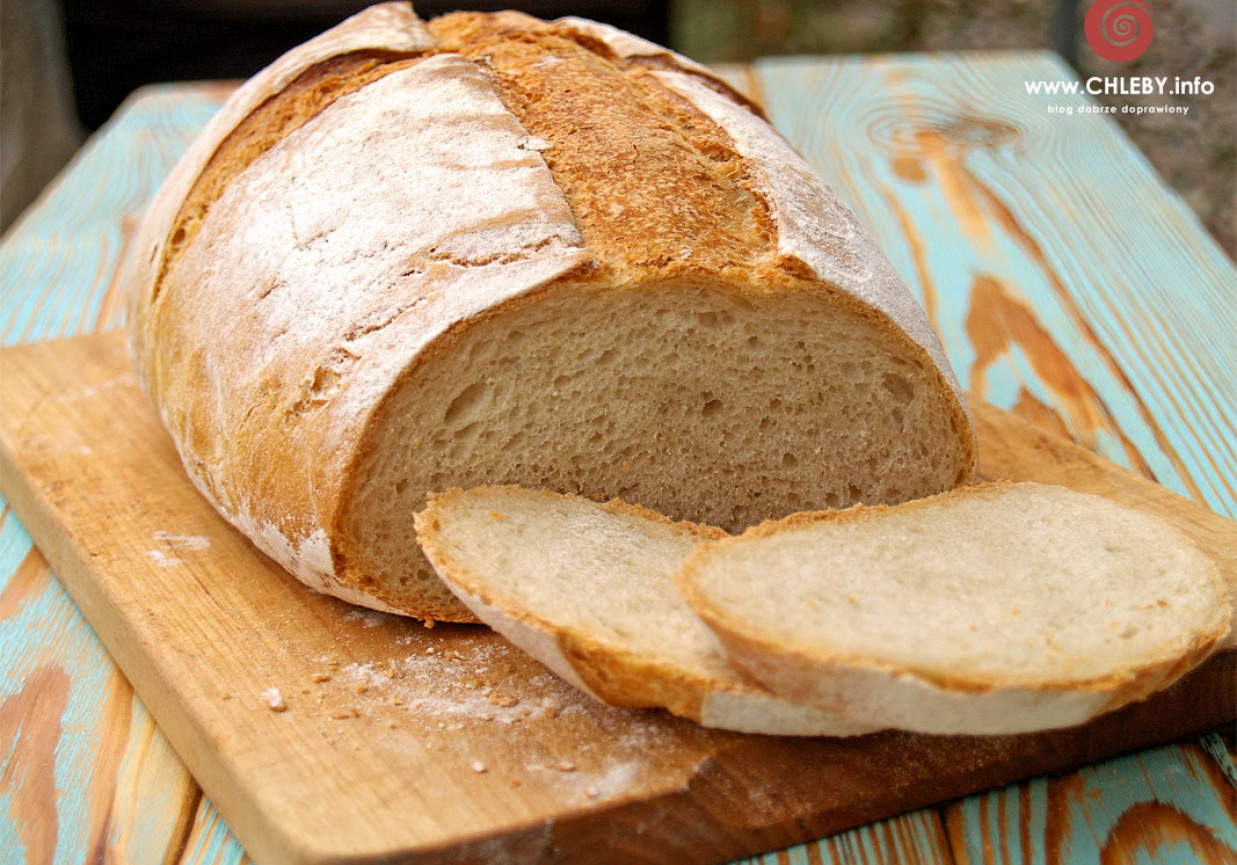 Chleb szwajcarski z garnka żeliwnego foto