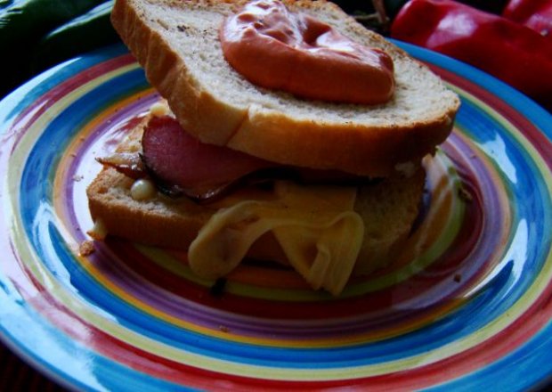 Fotografia przedstawiająca Chleb tostowy zapiekany