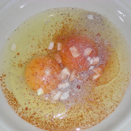 Krok 1 - Chleb w jajku z pestkami dyni i kminkiem foto