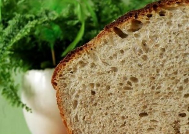 Fotografia przedstawiająca Chleb wiejski pszenno-żytni po czesku