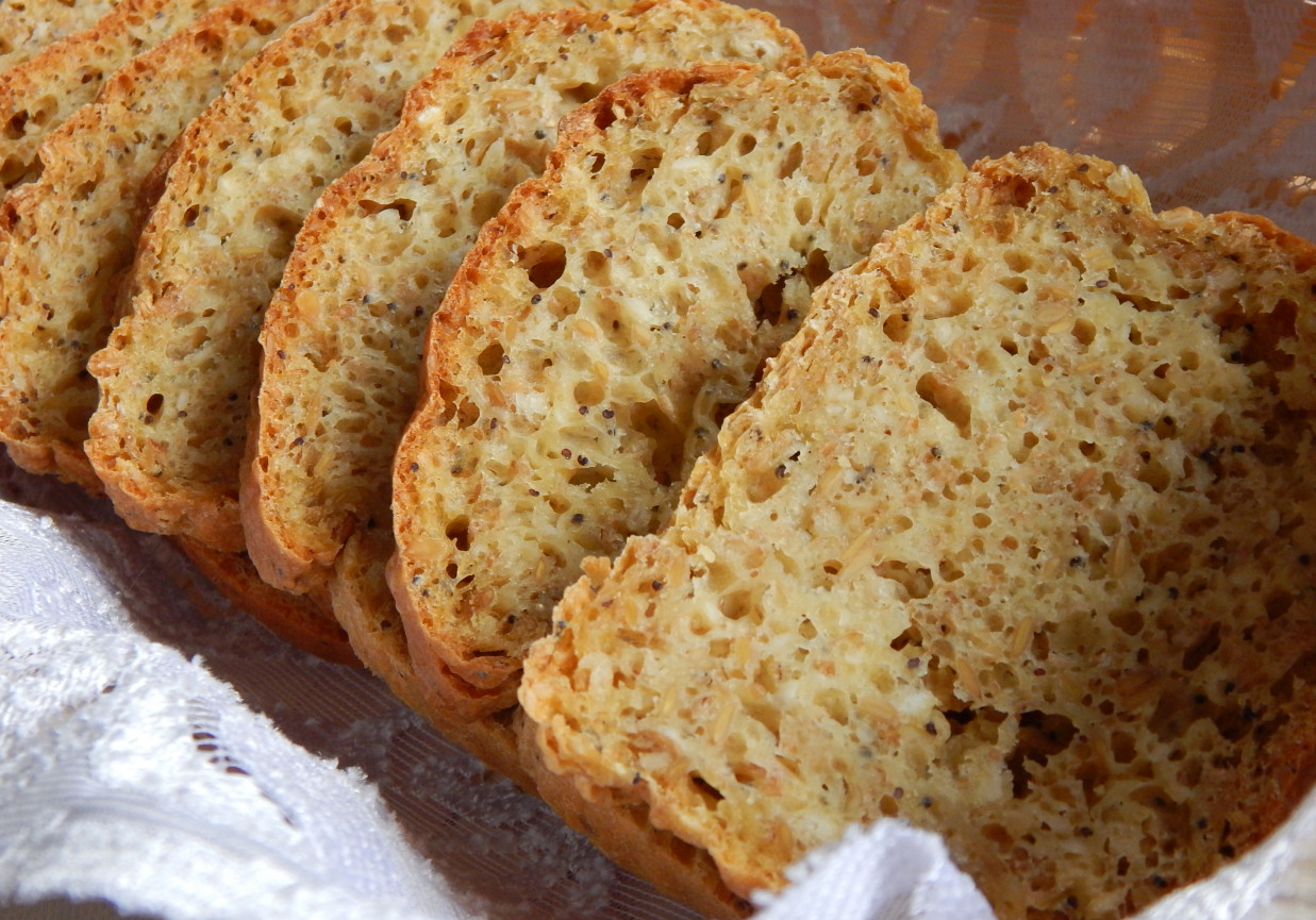 Chleb wieloziarnisty na drożdżach - bez wyrastania foto