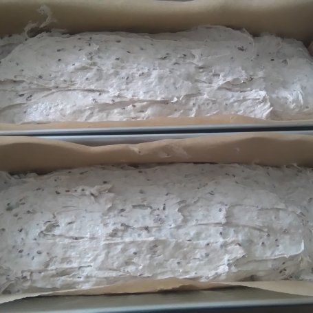 Krok 6 - Chleb z chia i mąką pszenną pełnoziarnistą foto