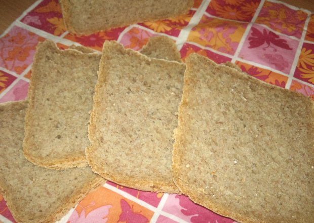 Fotografia przedstawiająca Chleb z mąką pełnoziarnistą
