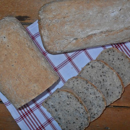 Krok 7 - Chleb z płatkami i siemieniem lnianym foto