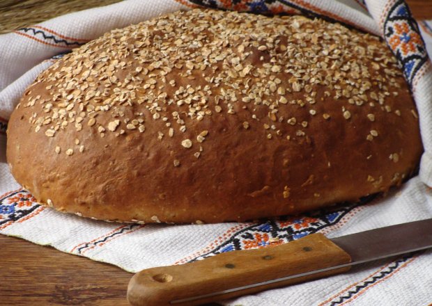Fotografia przedstawiająca Chleb z płatkami owsianymi