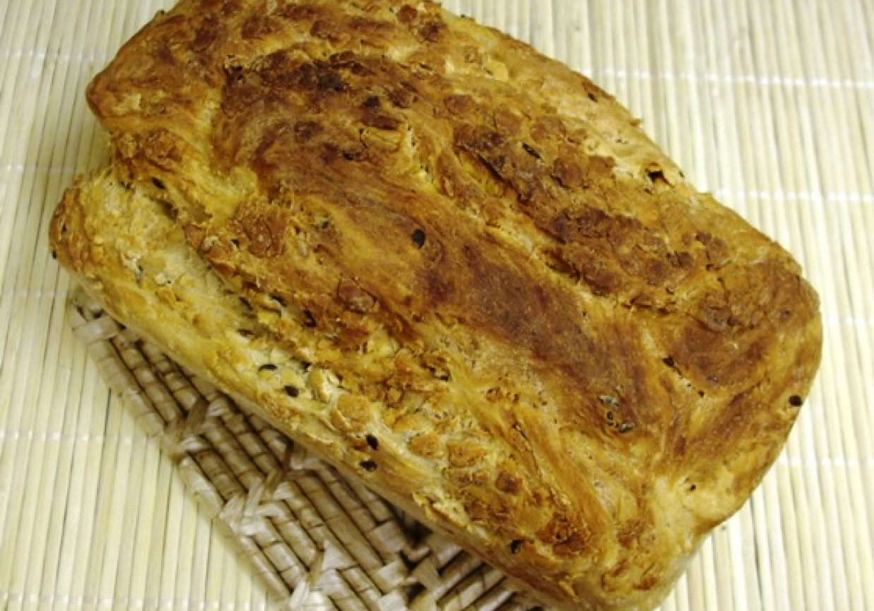 Chleb z siemieniem lnianym - prosty foto