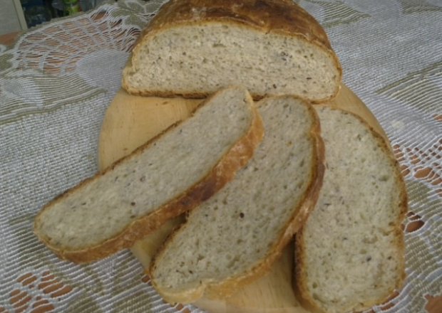 Fotografia przedstawiająca Chleb z siemieniem lnianym