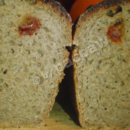 Krok 8 - Chleb żytni 100% na zakwasie, z suszonymi pomidorami foto