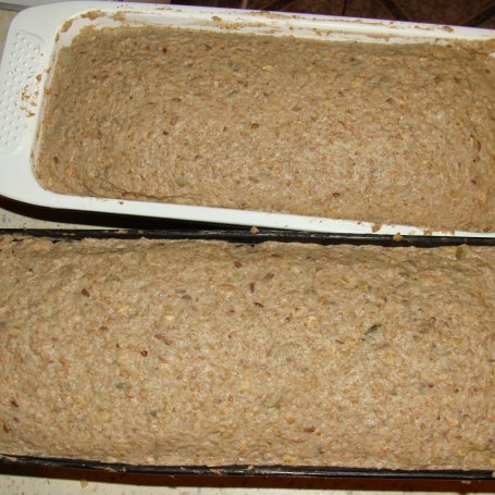 Krok 5 - Chleb żytnio-pszenny z ziarnami foto