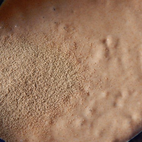 Krok 1 - Chleb żytnio-pszenny na zakwasie i drożdżach foto