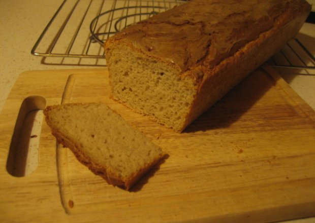 Fotografia przedstawiająca Chleb żytnio-pszenny na drożdżach