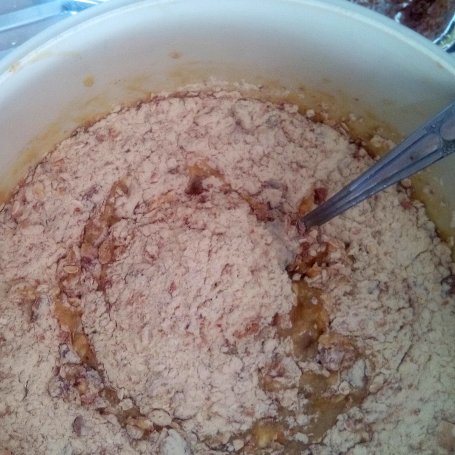 Krok 3 - Chlebek bananowy z orzechami foto