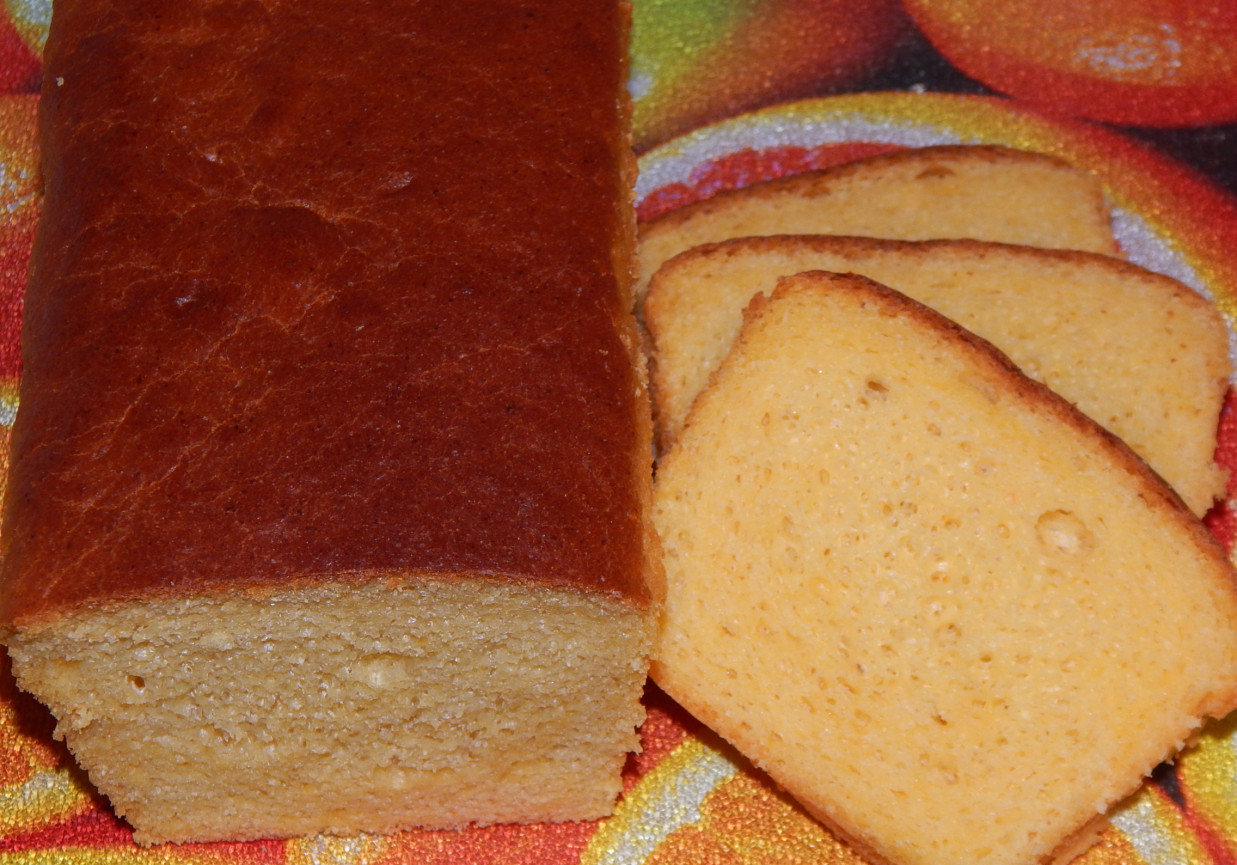 Chlebek drożdżowy z sokiem marchewkowym - na słodko foto