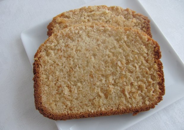 Fotografia przedstawiająca Chlebek kokosowy z automatu do pieczenia chleba.